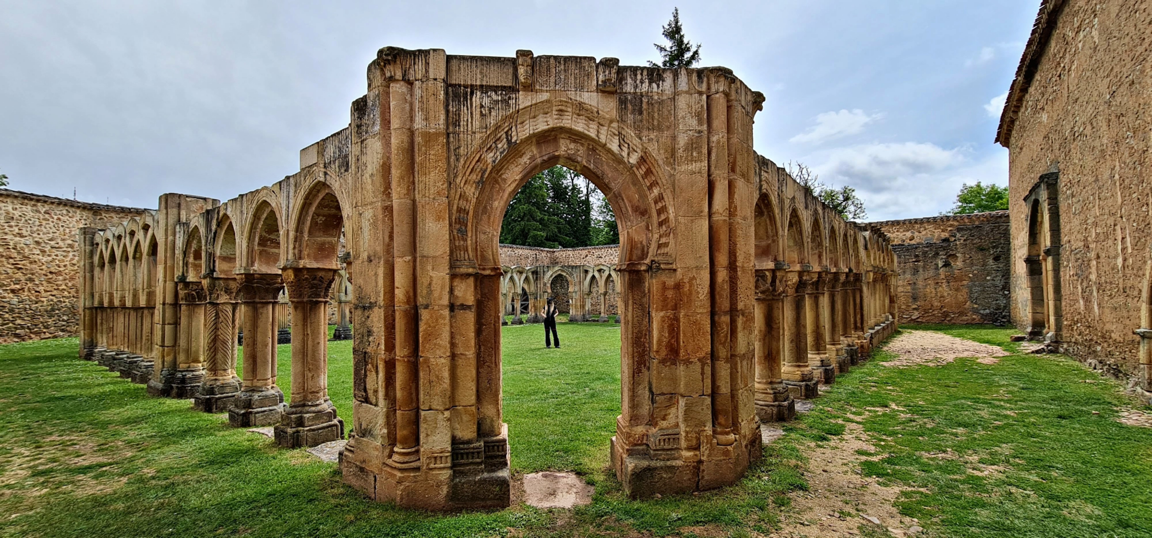 Ruta por Soria en moto o coche: itinerario completo por comarcas, patrimonio y naturaleza