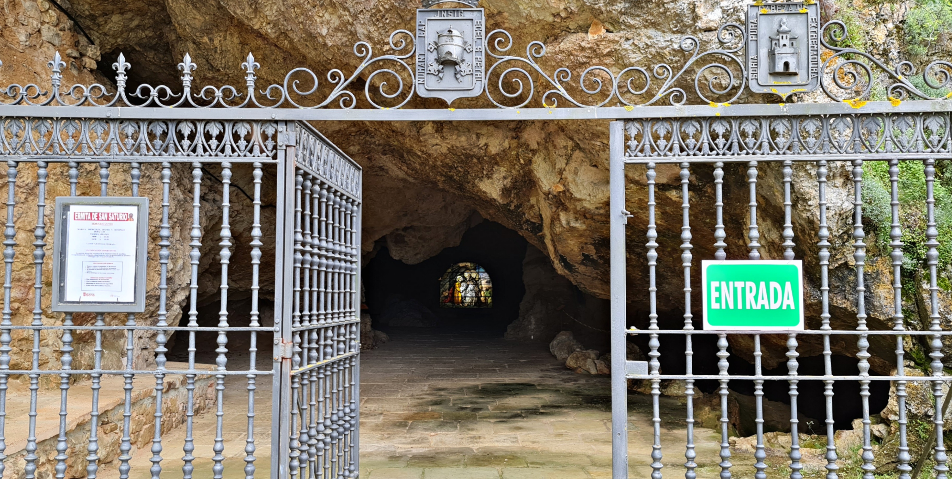 Ermita de San Saturio en Soria: guía completa para visitar el santuario más hermoso del Duero