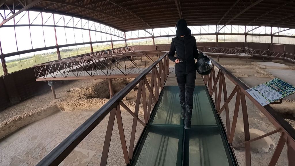 Villa de Materno, yacimiento de Carranque | Guías de Mototurismo SUKI ON THE ROAD