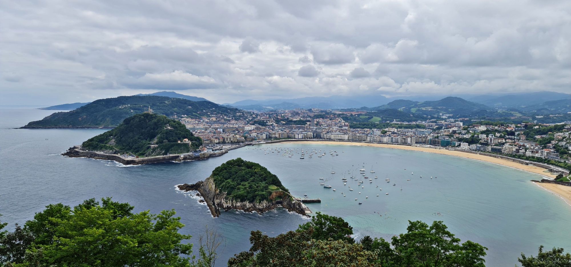 Monte Igeldo, Bahía de La Concha. Guía de Mototurismo| SUKI ON THE ROAD