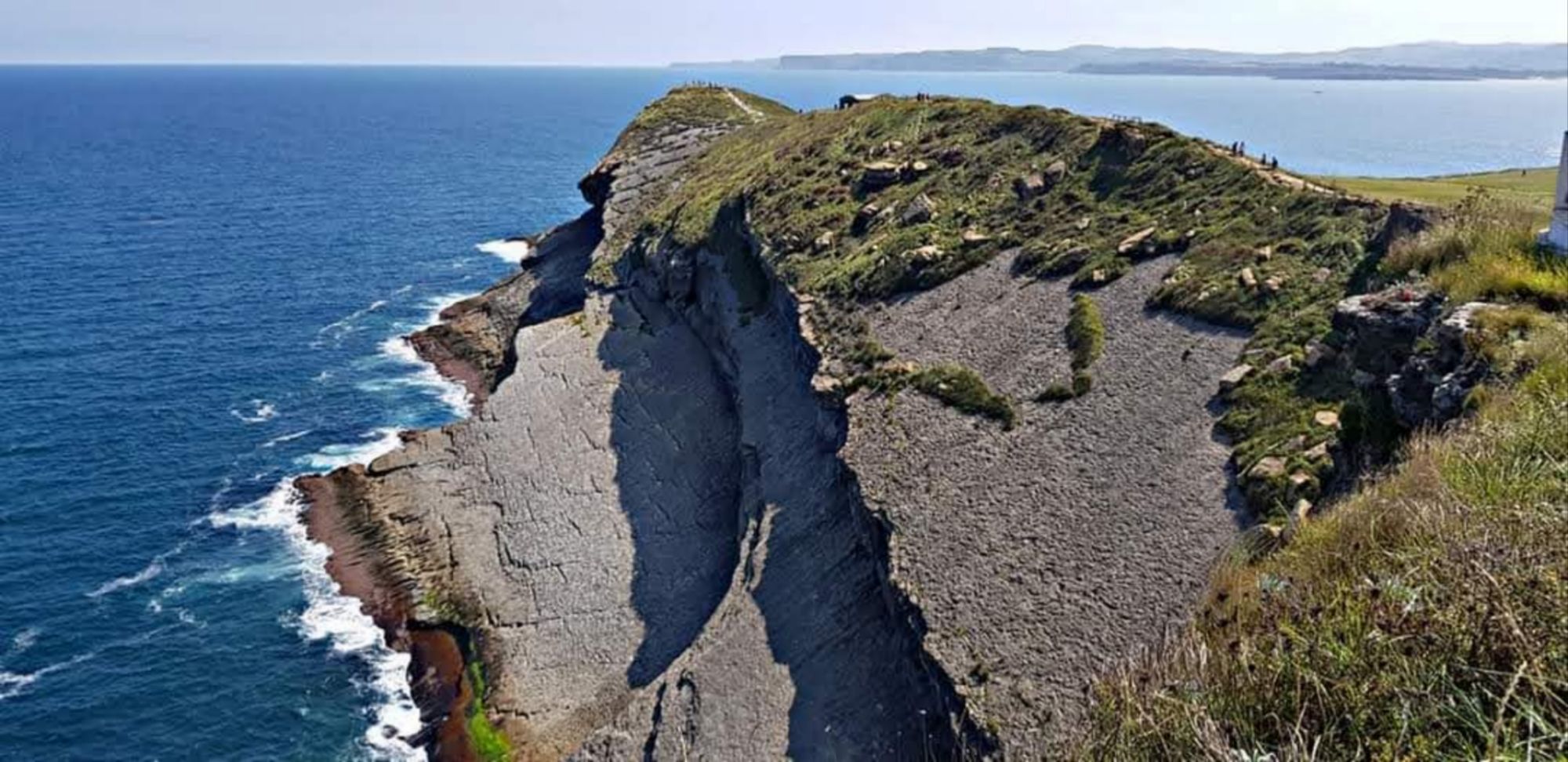 Cabo Mayor: Acantilados, faros y viento en el alma motera | Ruta en Moto por Cantabria | SUKI ON THE ROAD