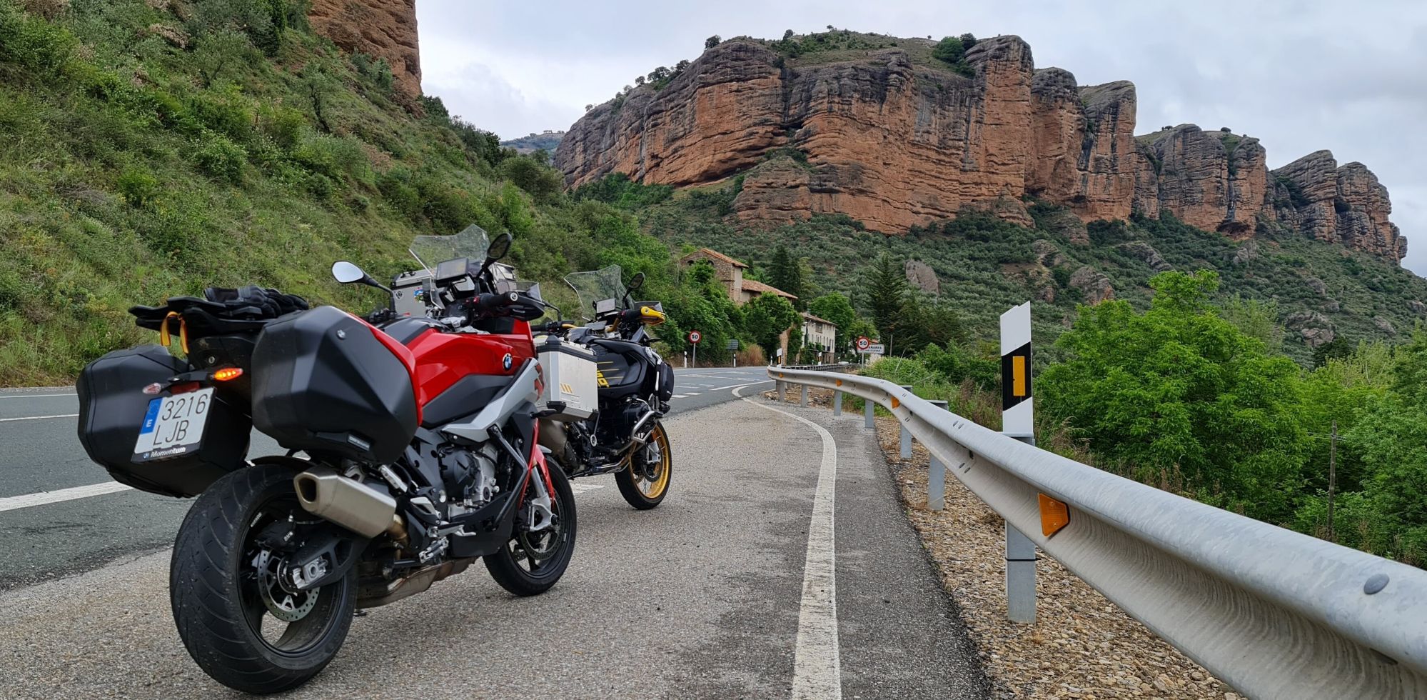 Ruta de los Tres Valles – Mototurismo en La Rioja: 188,8 km y 1.303 curvas entre viñas, montañas y ríos.. Guía de Mototurismo La Rioja | SUKI ON THE ROAD