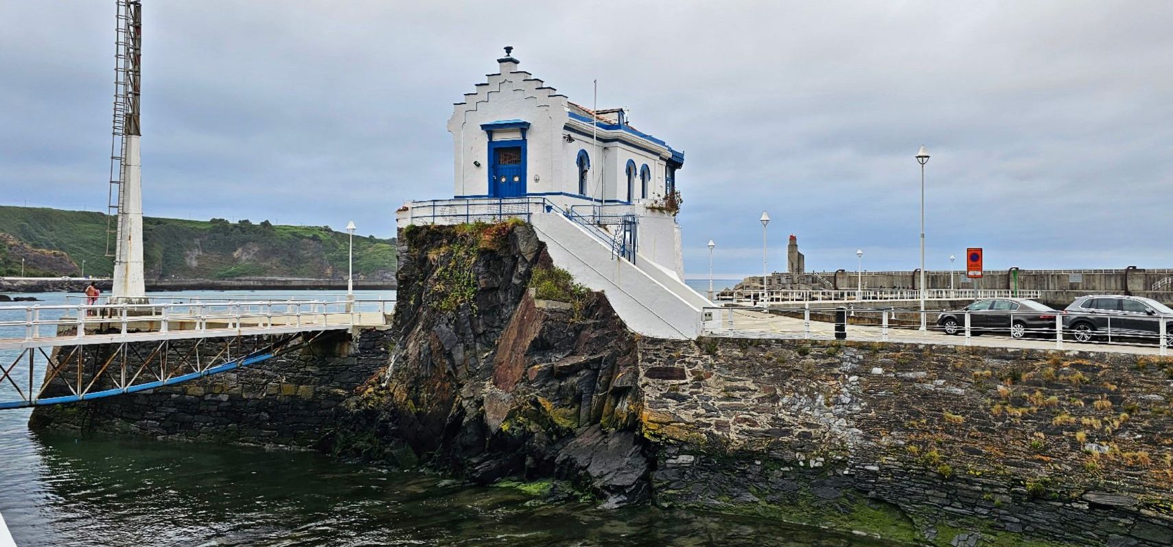 Luarca, Asturias | Guía de Mototurismo SUKI ON THE ROAD