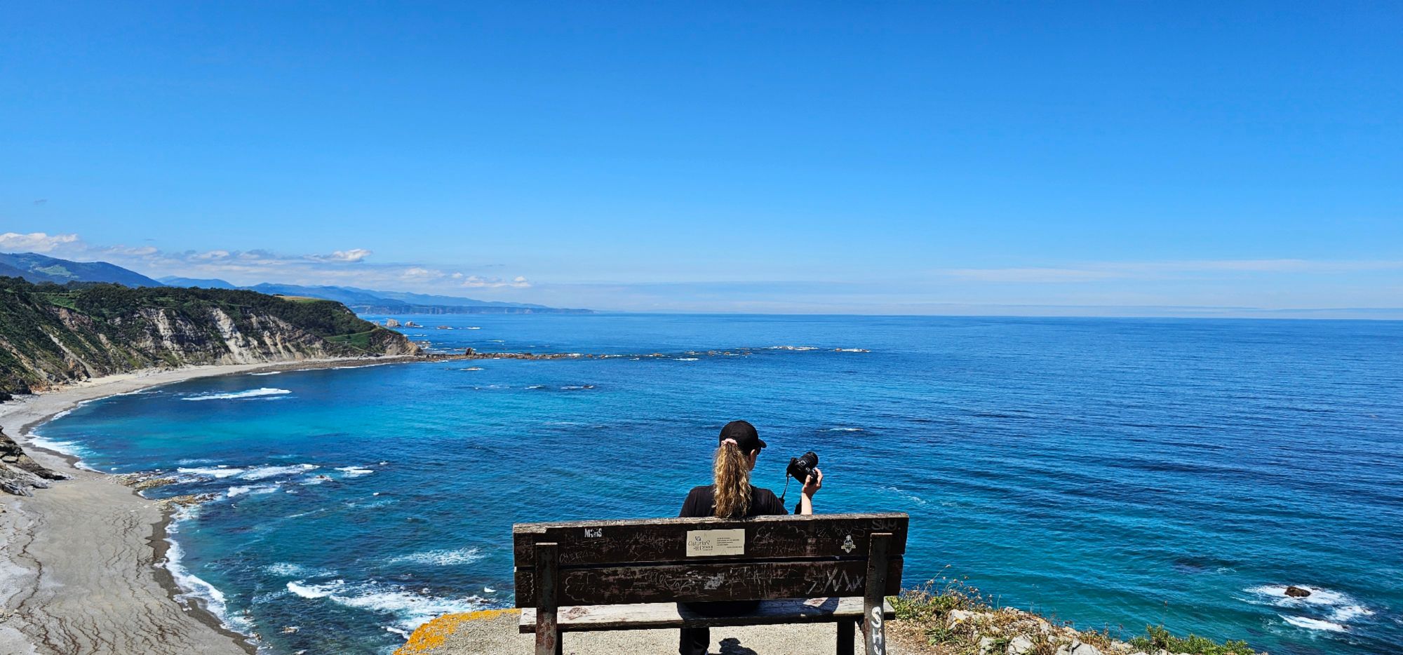 El balcón del fin del mundo, el banco más bonito de Asturias y uno de los mejores miradores del mundo. Guía de Mototurismo SUKI ON THE ROAD