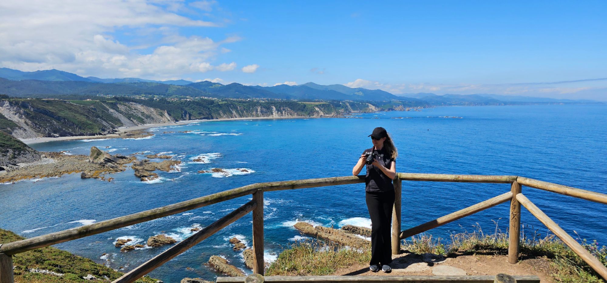 Cabo Vidio, el balcón del fin del mundo y el banco más bonito de Asturias. Guía de Mototurismo SUKI ON THE ROAD