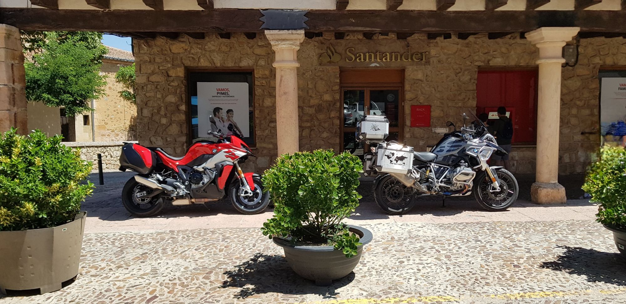 Riaza, la joya de los Pueblos Rojos y Negros de Segovia