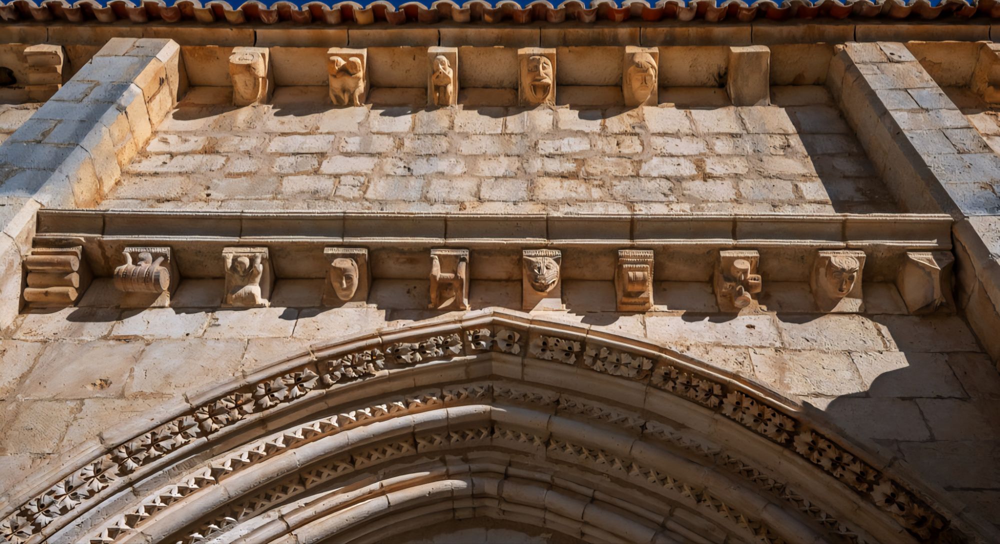 Ermita de San Bartolomé / Cañón del Río Lobos, Soria