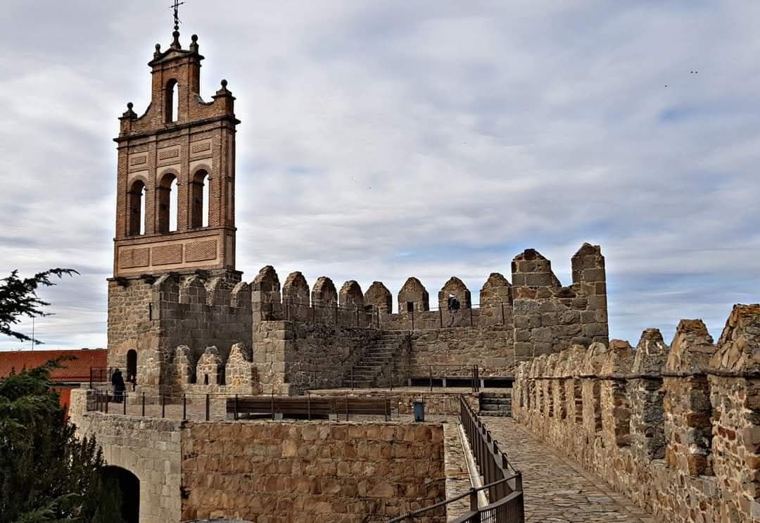 Ávila, la ciudad amurallada más hermosa de España: descubre su encanto de día y de noche