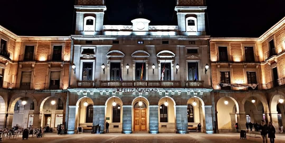 Ávila, la ciudad amurallada más hermosa de España: descubre su encanto de día y de noche