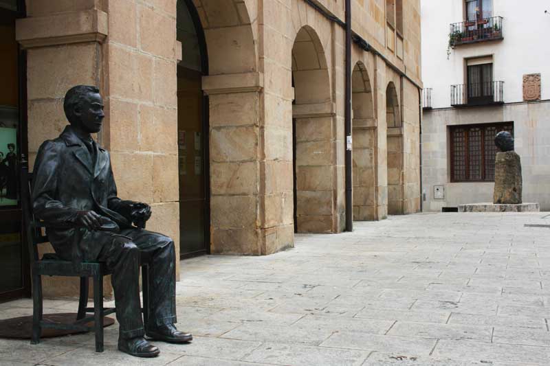 Tras los pasos de Machado en Soria: una ruta de versos y piedra