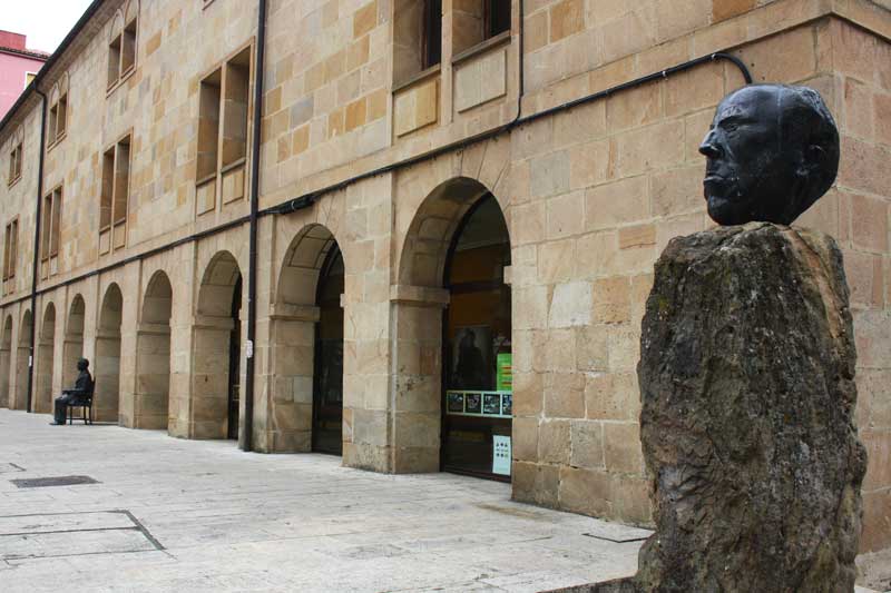 Tras los pasos de Machado en Soria: una ruta de versos y piedra