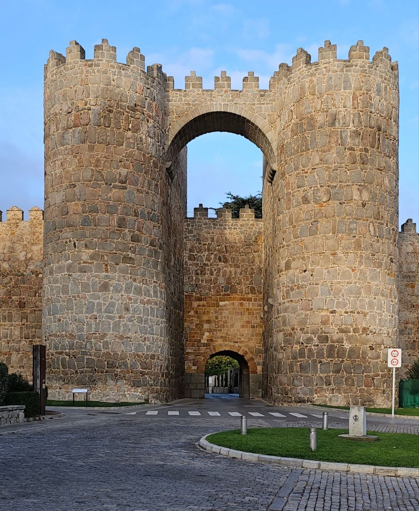 Muralla de Ávila: historia, leyendas y las mejores vistas de la ciudad amurallada