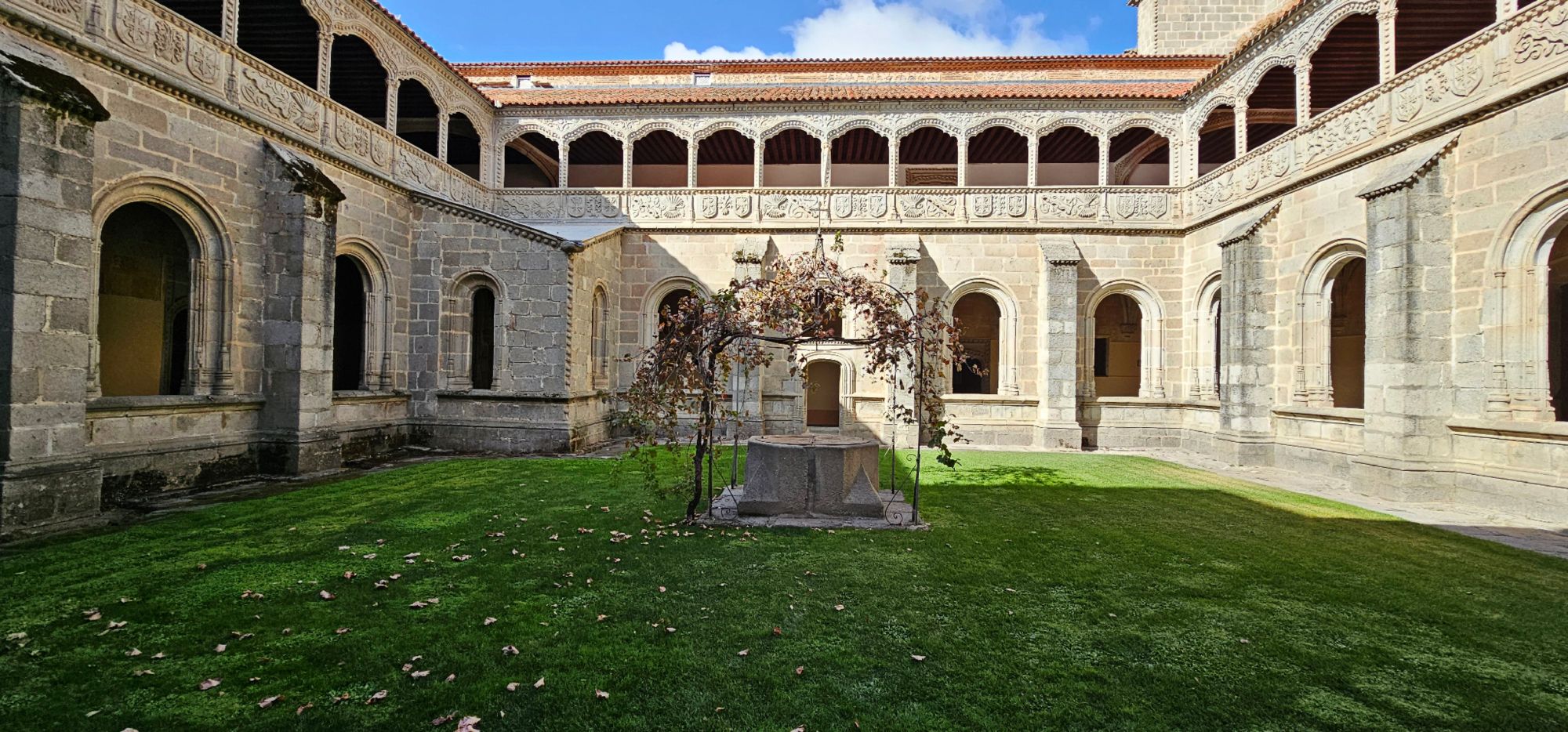 Real Monasterio de Santo Tomás de Ávila: historia, arte y silencio entre los muros del poder