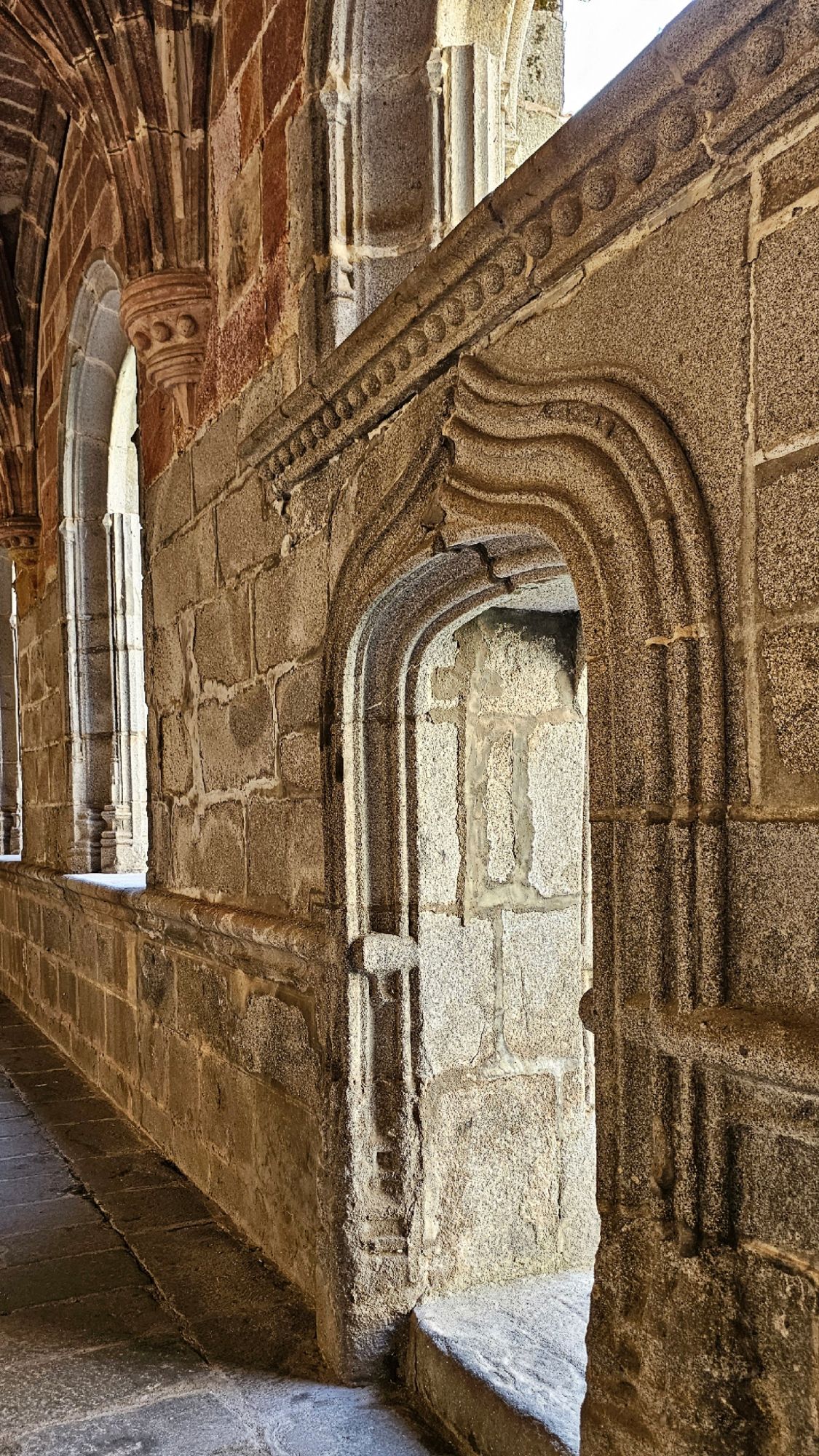 Real Monasterio de Santo Tomás de Ávila: historia, arte y silencio entre los muros del poder