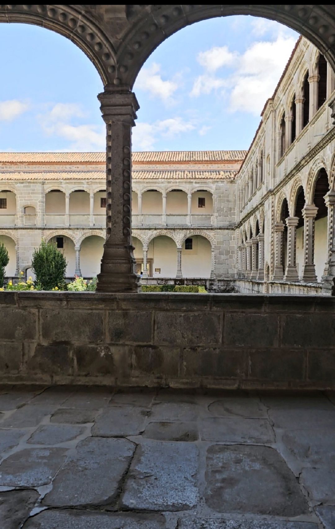 Real Monasterio de Santo Tomás de Ávila: historia, arte y silencio entre los muros del poder