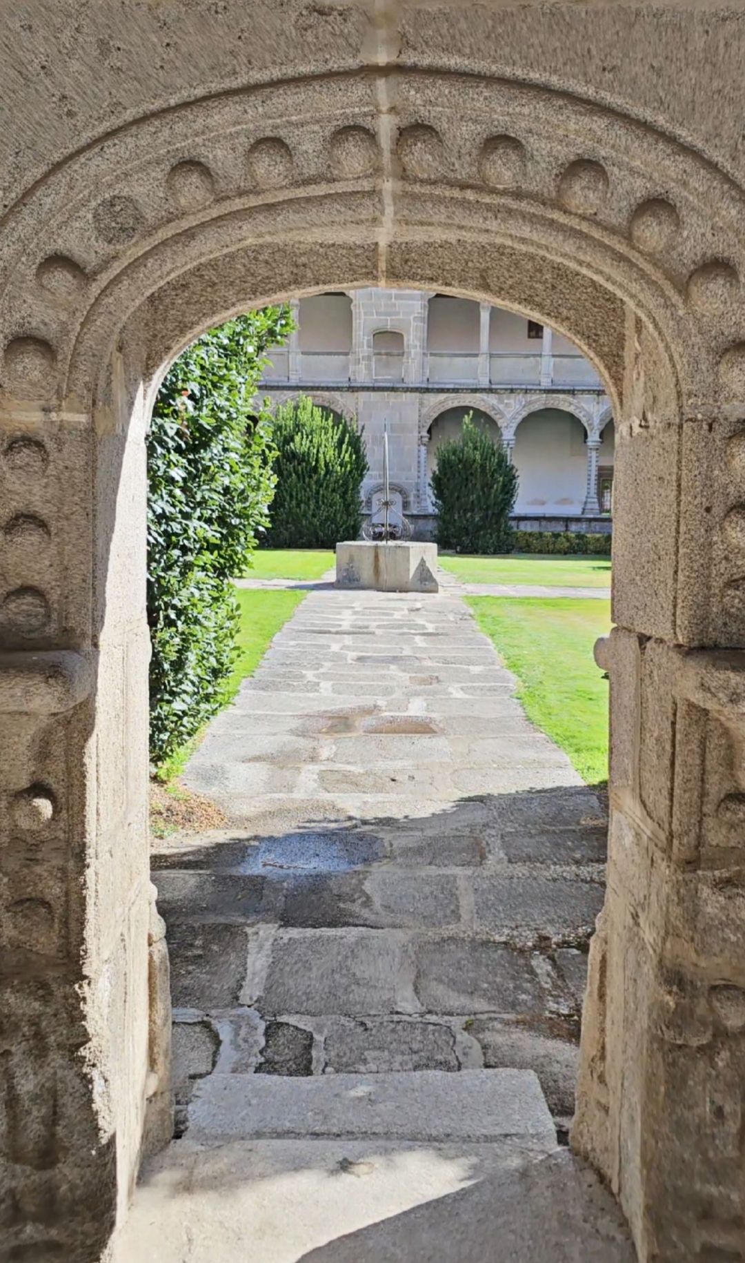 Real Monasterio de Santo Tomás de Ávila: historia, arte y silencio entre los muros del poder