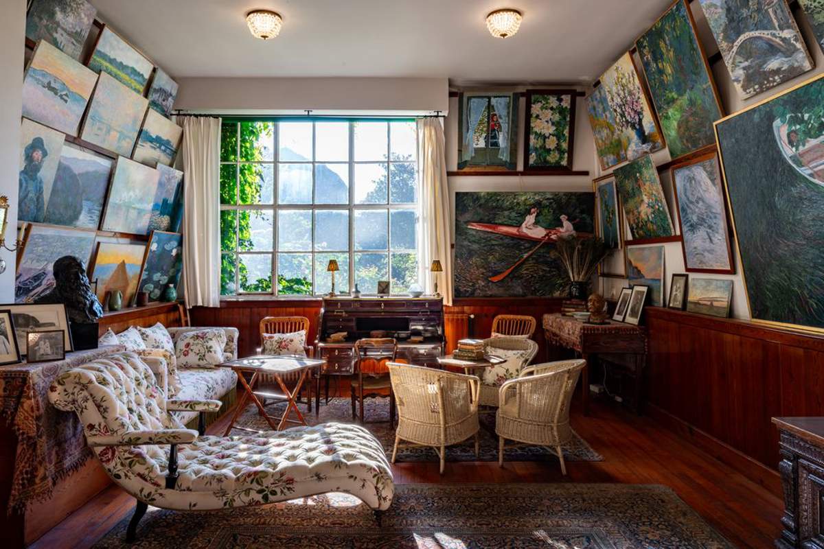 Descubre qué ver en Giverny y cómo visitar la casa y los jardines de Monet en Normandía. Guía práctica con horarios, precios, mejor época y consejos para ir desde París.