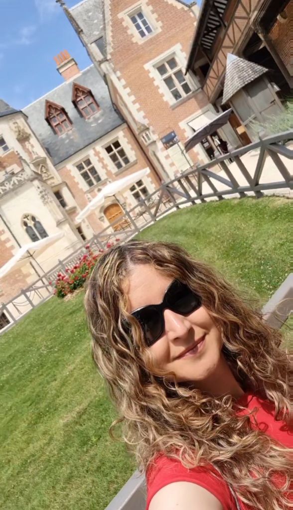 Descubre cómo visitar Clos-Lucé en Amboise, la última residencia de Leonardo da Vinci en el Valle del Loira. Historia, inventos, túnel secreto, horarios, precios y consejos prácticos.