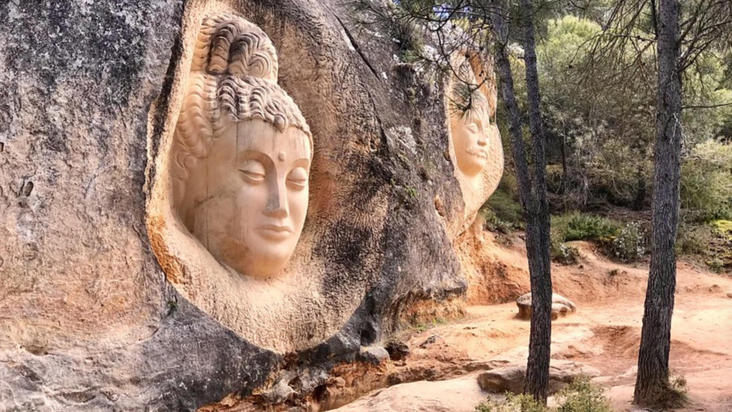 Ruta de las Caras: rostros tallados en piedra en plena naturaleza de Cuenca